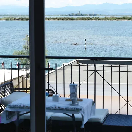 Appartement Sunsetbarbana - Tricamere Con Posto Auto Grado